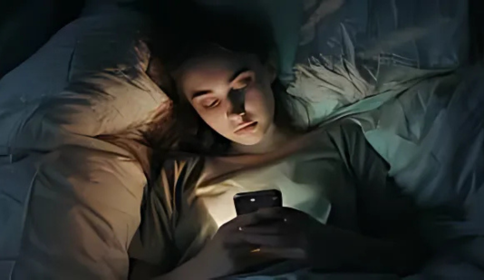 Night Owls in 9-to-5 Jobs Face More Brain Fog, Study Finds