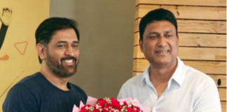 MS Dhoni Felicitated by JSCA President After ICC Hall of Fame Induction